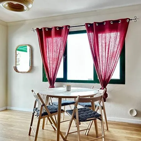 Mi Casa En *